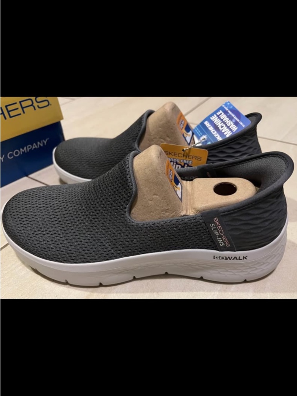 Skechers GOwalk womans Slip-On Sneakers in Charcoal and Beige